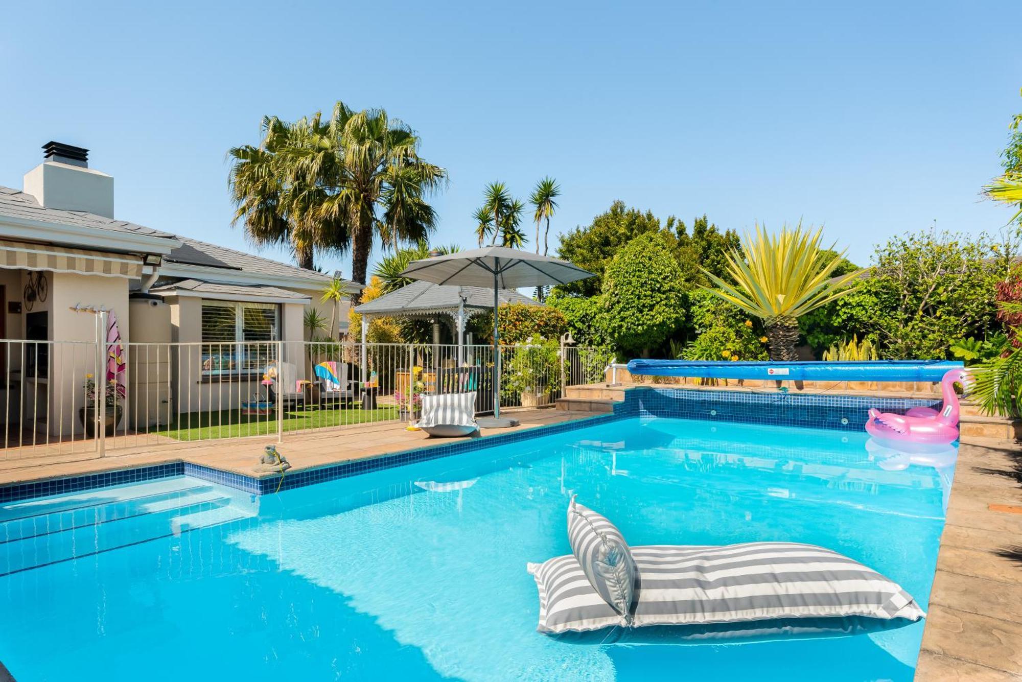 Meerendal Cottage-Affordable Luxury-Private Garden With Pool & Hot Tub 케이프타운 외부 사진