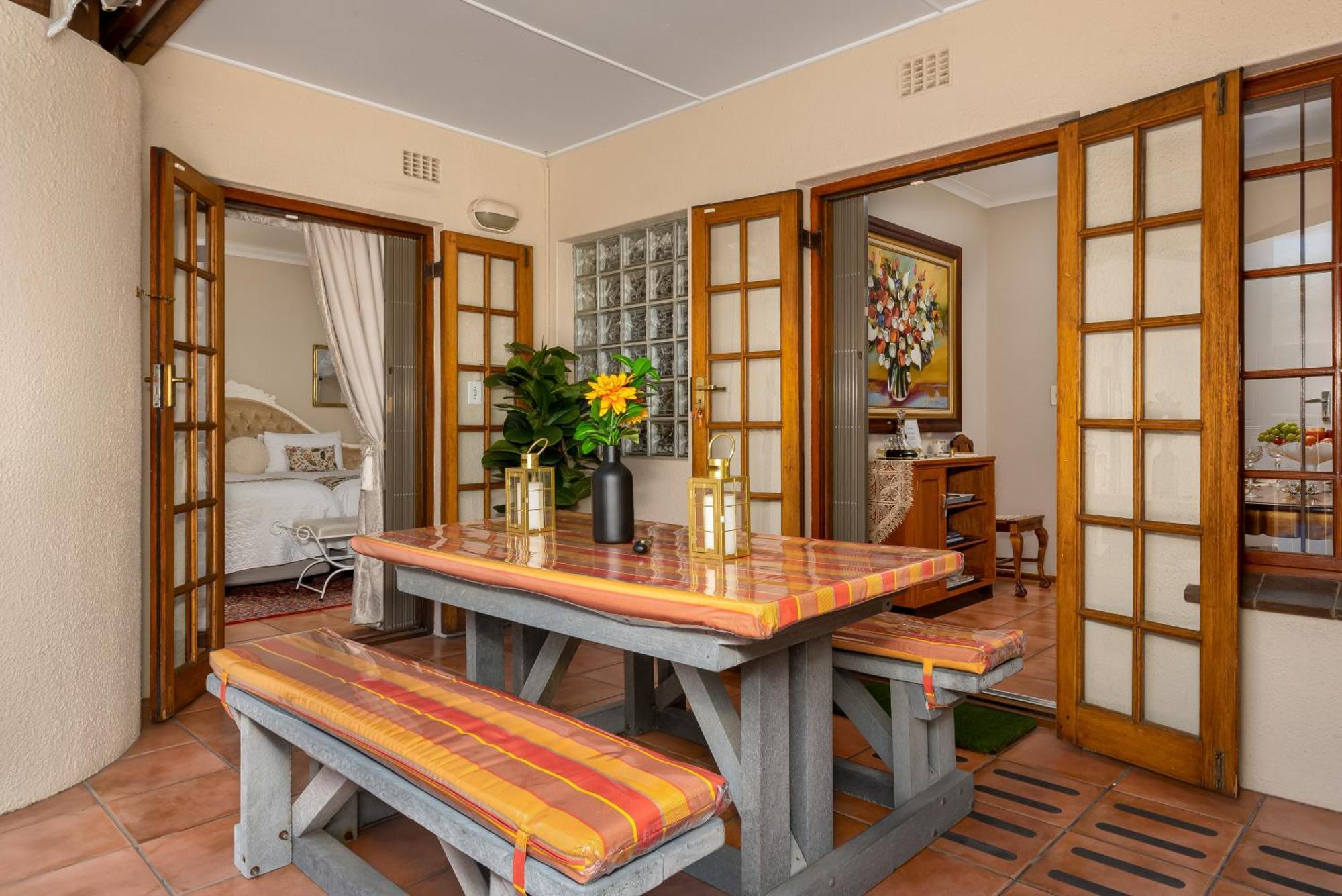 Meerendal Cottage-Affordable Luxury-Private Garden With Pool & Hot Tub 케이프타운 외부 사진